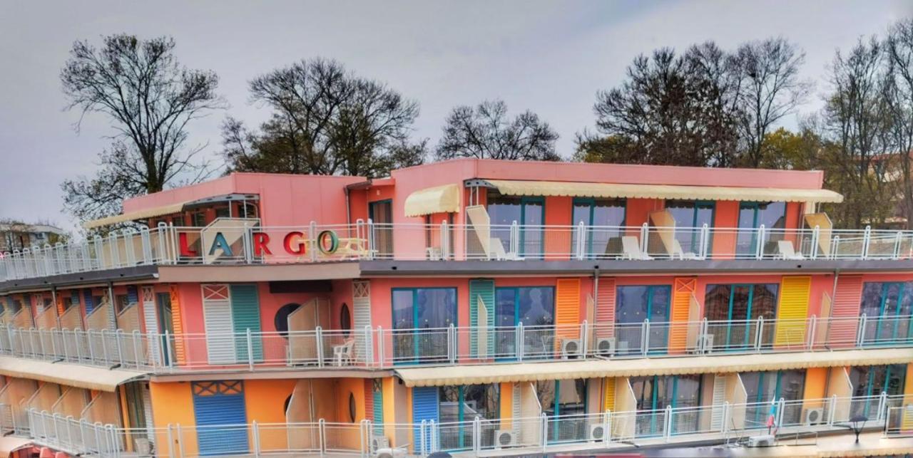 Hotel Largo Beach Sluneční pobřeží Exteriér fotografie